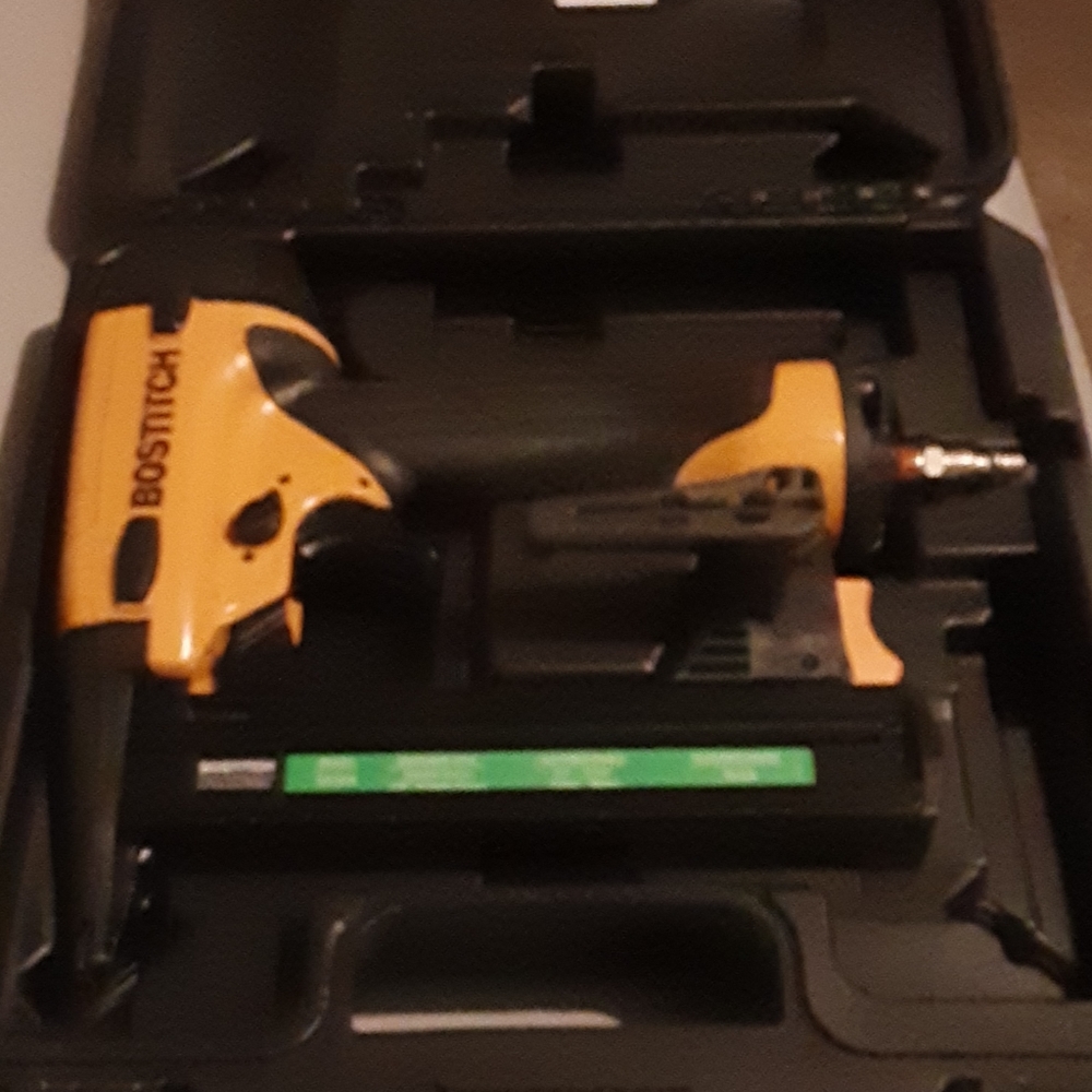 Staple gun